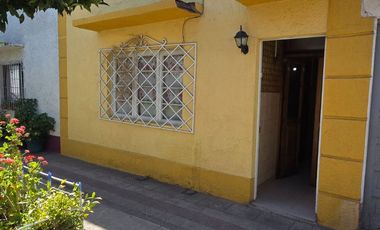 Excelente Casa en Pasaje Cerrado