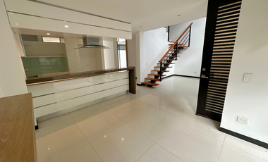 Casa exclusiva en el barrio buque en condominio