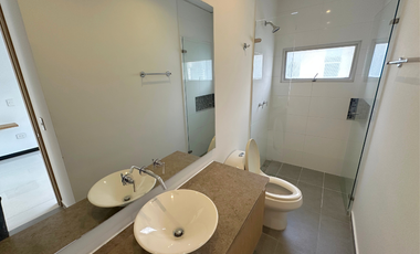 Casa exclusiva en el barrio buque en condominio