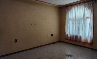 CASA EN VENTA LOMAS DEL CRESTON
