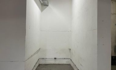ARRIENDO  Local comercial de 102,38 m2, Metro Vicuña Mackenna, La Florida