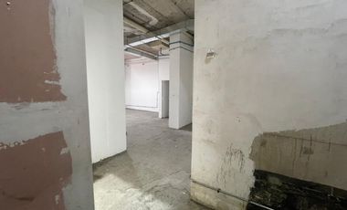ARRIENDO  Local comercial de 102,38 m2, Metro Vicuña Mackenna, La Florida