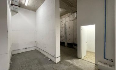 ARRIENDO  Local comercial de 102,38 m2, Metro Vicuña Mackenna, La Florida