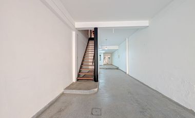 DEPOSITO Y OFICINAS - PH DE 3 DORMITORIOS - TERRAZA - COCHERAS - REPUBLICA DE LA SEXTA