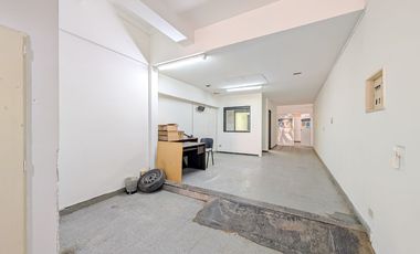 DEPOSITO Y OFICINAS - PH DE 3 DORMITORIOS - TERRAZA - COCHERAS - REPUBLICA DE LA SEXTA