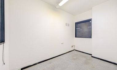 DEPOSITO Y OFICINAS - PH DE 3 DORMITORIOS - TERRAZA - COCHERAS - REPUBLICA DE LA SEXTA