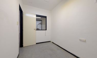 DEPOSITO Y OFICINAS - PH DE 3 DORMITORIOS - TERRAZA - COCHERAS - REPUBLICA DE LA SEXTA