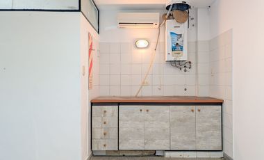 DEPOSITO Y OFICINAS - PH DE 3 DORMITORIOS - TERRAZA - COCHERAS - REPUBLICA DE LA SEXTA