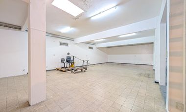 DEPOSITO Y OFICINAS - PH DE 3 DORMITORIOS - TERRAZA - COCHERAS - REPUBLICA DE LA SEXTA