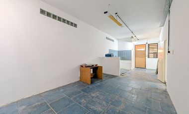 DEPOSITO Y OFICINAS - PH DE 3 DORMITORIOS - TERRAZA - COCHERAS - REPUBLICA DE LA SEXTA