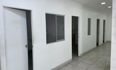 ARRIENDO  Local comercial de 124,09 m2, Metro Vicuña Mackenna, La Florida