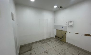 ARRIENDO  Local comercial de 124,09 m2, Metro Vicuña Mackenna, La Florida