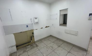 ARRIENDO  Local comercial de 124,09 m2, Metro Vicuña Mackenna, La Florida