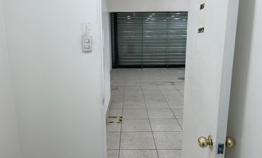 ARRIENDO  Local comercial de 124,09 m2, Metro Vicuña Mackenna, La Florida