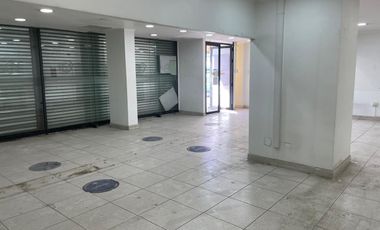 ARRIENDO  Local comercial de 124,09 m2, Metro Vicuña Mackenna, La Florida