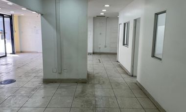 ARRIENDO  Local comercial de 124,09 m2, Metro Vicuña Mackenna, La Florida