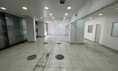ARRIENDO  Local comercial de 124,09 m2, Metro Vicuña Mackenna, La Florida