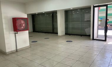 ARRIENDO  Local comercial de 124,09 m2, Metro Vicuña Mackenna, La Florida