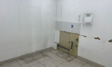 ARRIENDO  Local comercial de 124,09 m2, Metro Vicuña Mackenna, La Florida