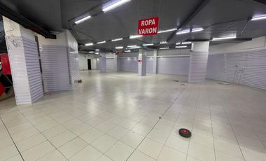 ARRIENDO  Local comercial de 1.690 m2 en 3 pisos, Metro V. Mackenna