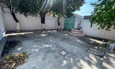 SE VENDE CASA EXCELENTE PARA NEGOCIO COMERCIAL POR SU UBICACION  CALLE CENTRAL SUR