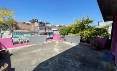SE VENDE CASA EXCELENTE PARA NEGOCIO COMERCIAL POR SU UBICACION  CALLE CENTRAL SUR