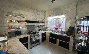 CASA EN VENTA EN ESQUINA EN CALLE CENTRAL SUR IDEAL PARA NEGOCIO COMERCIAL