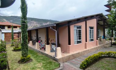 Venta de Casa un solo andar con Amplio Terreno, Sector La Pampa, Ecuador