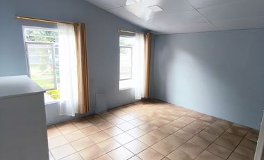 Venta de Casa un solo andar con Amplio Terreno, Sector La Pampa, Ecuador