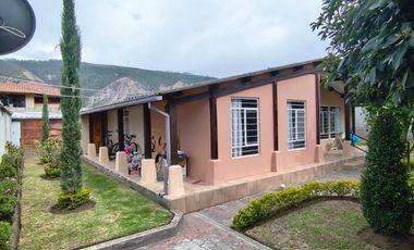 Venta de Casa un solo andar con Amplio Terreno, Sector La Pampa, Ecuador