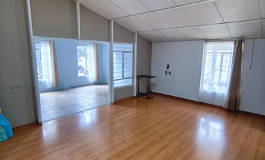 Venta de Casa un solo andar con Amplio Terreno, Sector La Pampa, Ecuador