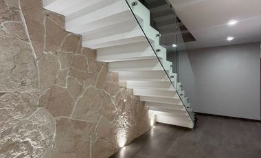 En RENTA hermosa casa de DISEÑO ÚNICO en Jade Sur Zibatá