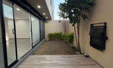 En RENTA hermosa casa de DISEÑO ÚNICO en Jade Sur Zibatá