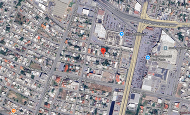 Espectacular Casa de 2 niveles sobre un amplio terreno con Alberca