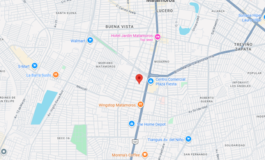 Espectacular Casa de 2 niveles sobre un amplio terreno con Alberca