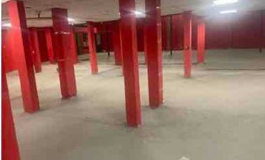 LOCAL COMERCIAL EN RENTA !!!