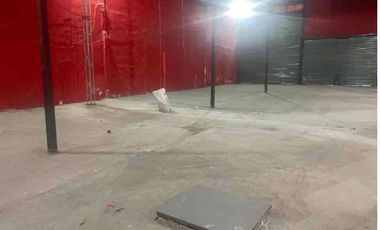 LOCAL COMERCIAL EN RENTA !!!
