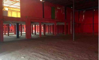 LOCAL COMERCIAL EN RENTA !!!