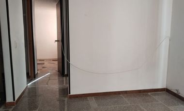 COMODO APARTAMENTO EN ARRIENDO