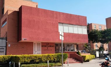 COMODO APARTAMENTO EN ARRIENDO