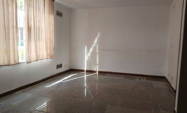 COMODO APARTAMENTO EN ARRIENDO