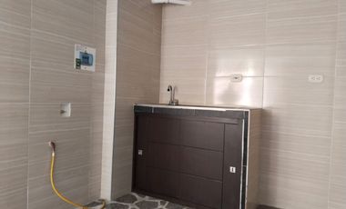 COMODO APARTAMENTO EN ARRIENDO