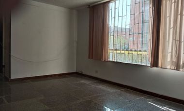 COMODO APARTAMENTO EN ARRIENDO