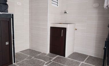 COMODO APARTAMENTO EN ARRIENDO