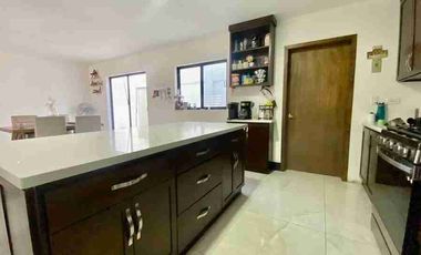 Hermosa Casa en Renta en Cerrada | Amplios Espacios y Excelente Ubicación