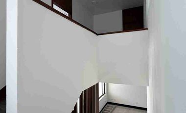 Hermosa Casa en Renta en Cerrada | Amplios Espacios y Excelente Ubicación