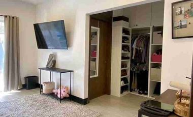 Hermosa Casa en Renta en Cerrada | Amplios Espacios y Excelente Ubicación