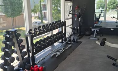 Casa en Lomas.de. Angelópolis,en renta con 5 recámaras. Una recámara en planta baja