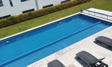 Casa en Lomas.de. Angelópolis,en renta con 5 recámaras. Una recámara en planta baja