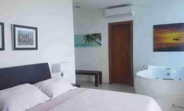 Venta departamento de lujo totalmente amoblado Tonsupa Grand Diamond vista al mar